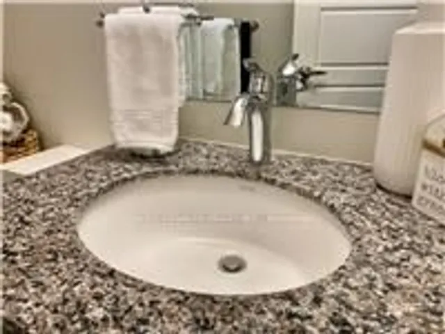 3006 William Cutmore Blvd #319, Oakville 5