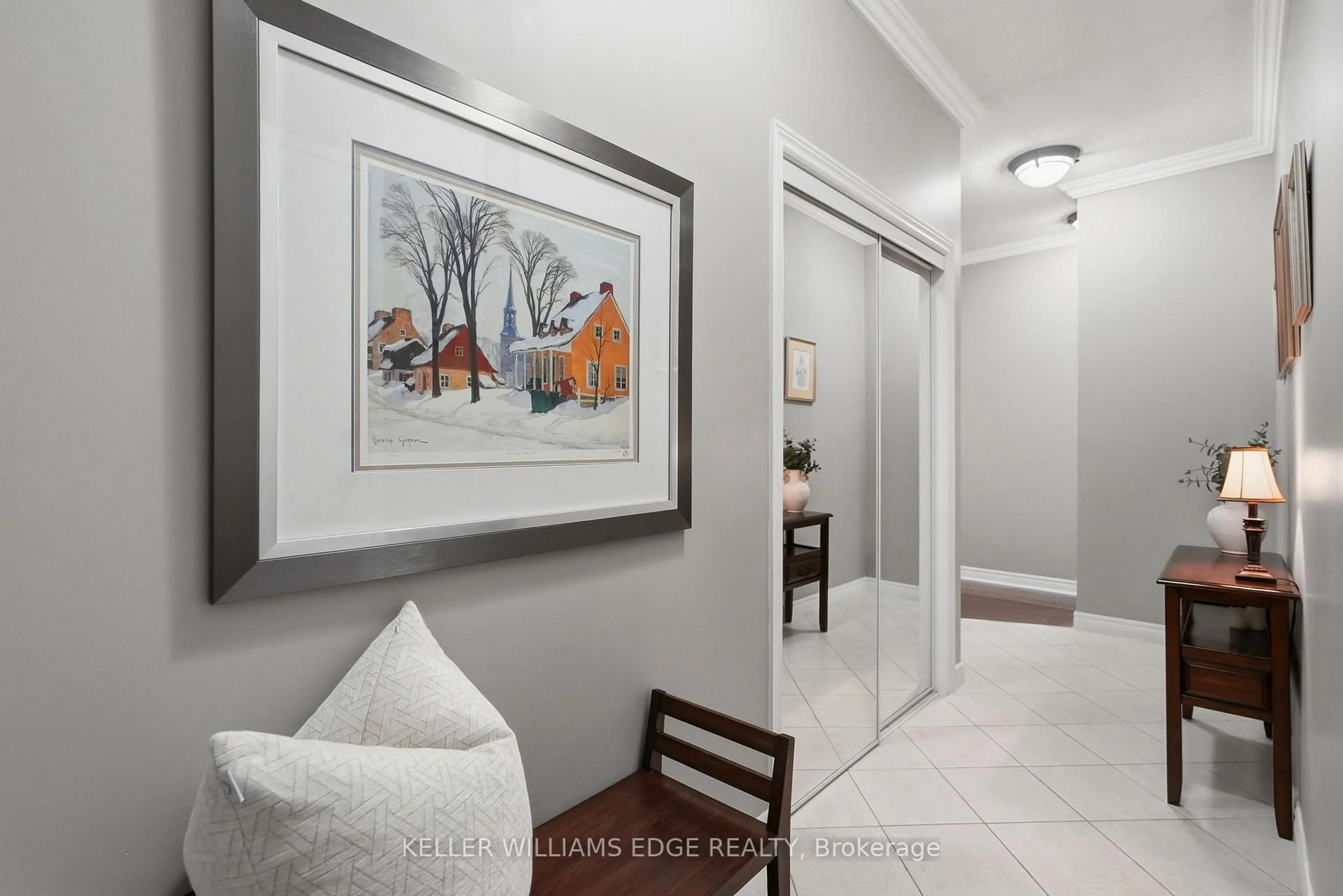 Indoor entryway for 2085 Amherst Heights Dr #613, Burlington Ontario L7P 5C2
