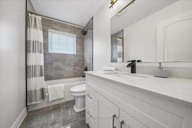 2371 Calloway Dr, Oakville 4