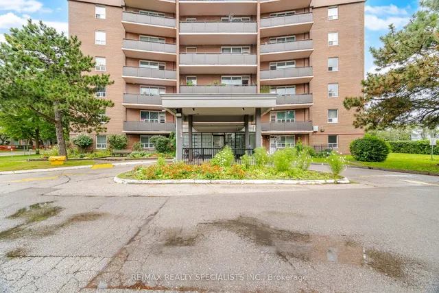 3065 Queen Frederica Dr #403, Mississauga 2