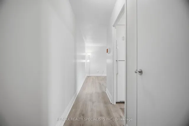 3065 Queen Frederica Dr #403, Mississauga 5