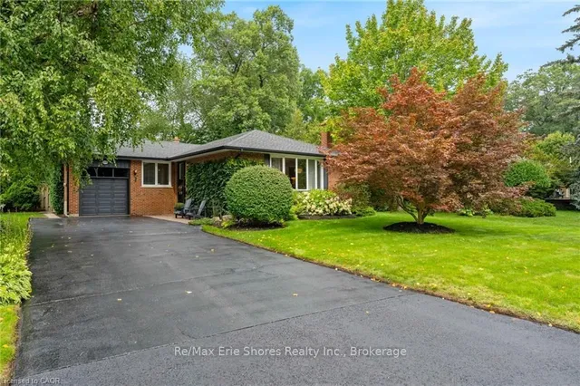 1529 Wembury Rd, Mississauga 4