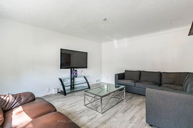 40 Dominion Rd, Toronto 5