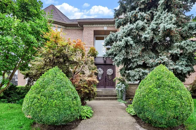 5563 Whitehorn Ave, Mississauga 2
