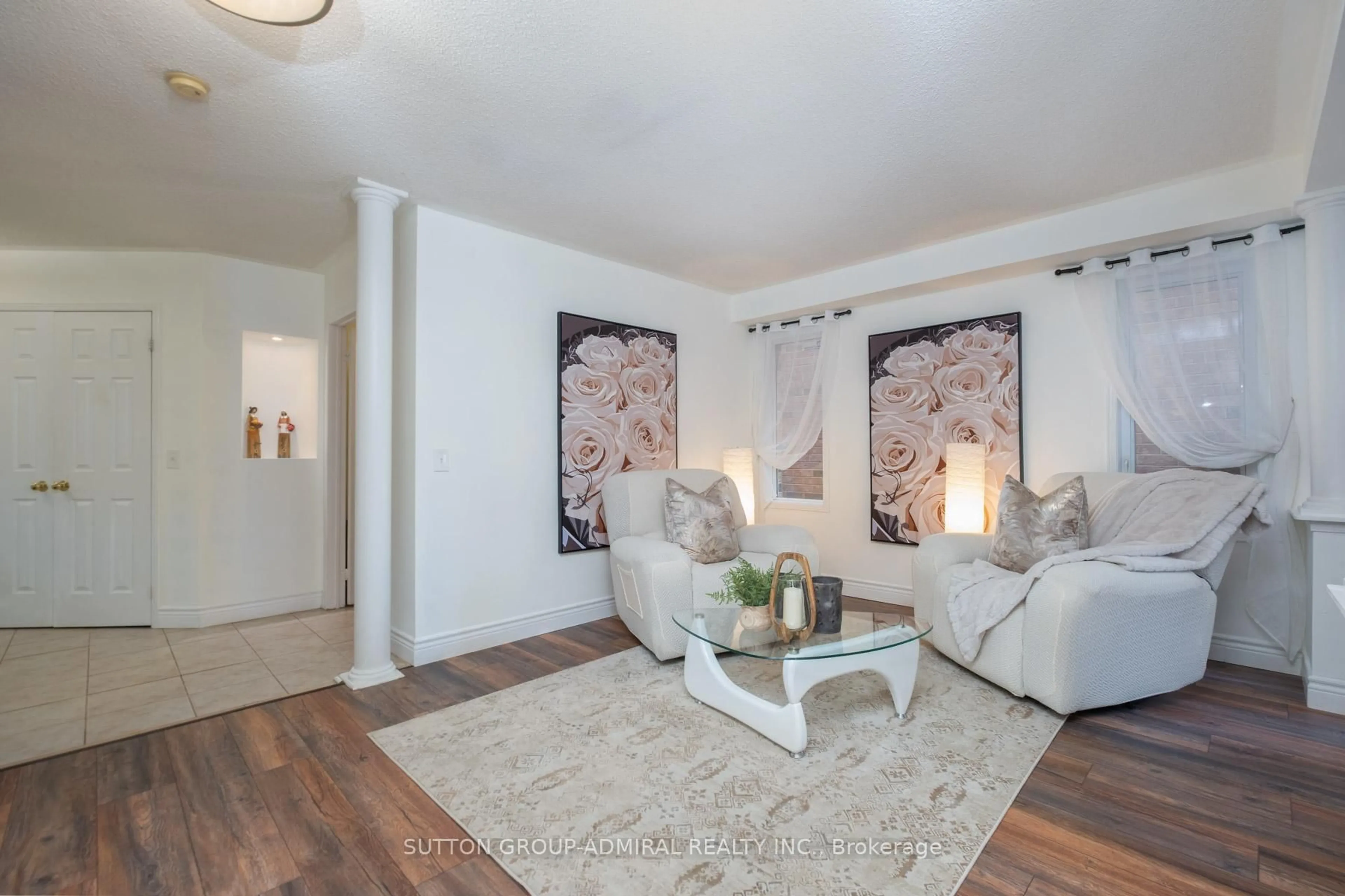 Living room with furniture, unknown for 43 Crestridge Dr, Caledon Ontario L7E 2T9