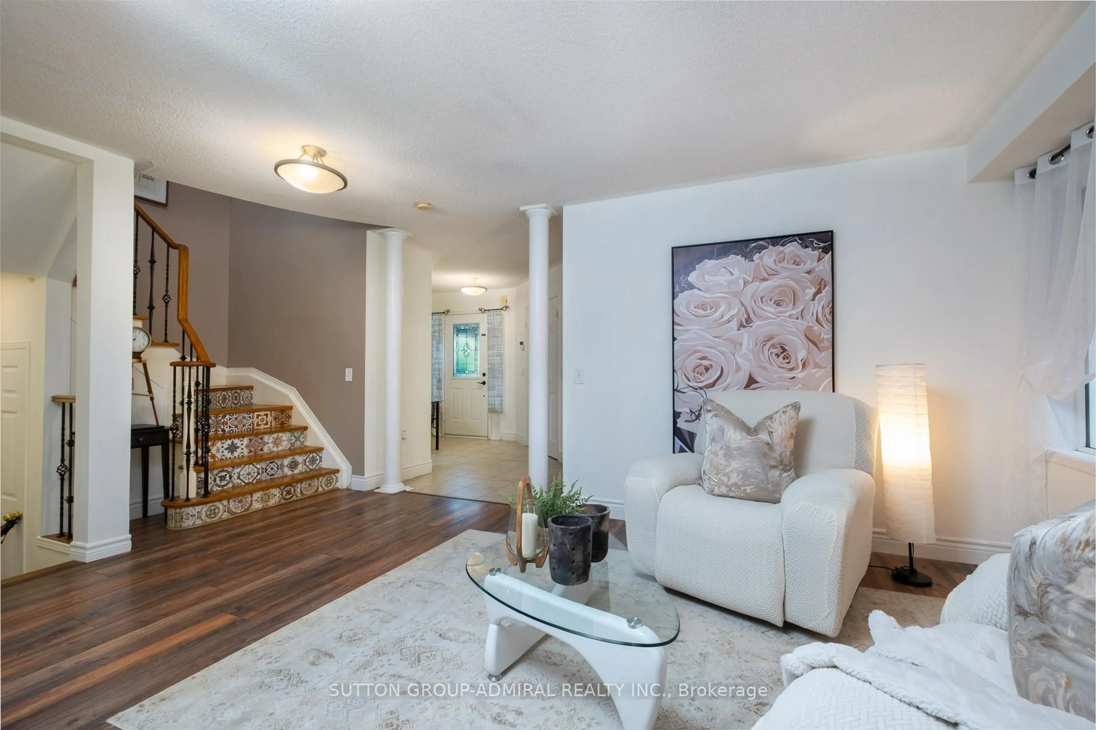 Living room with furniture, unknown for 43 Crestridge Dr, Caledon Ontario L7E 2T9