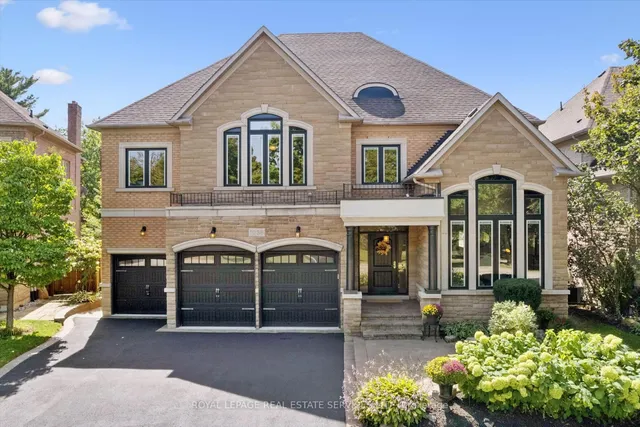 1036 Valley Crest Circ, Oakville 2