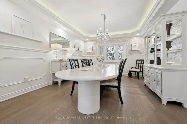 1036 Valley Crest Circ, Oakville 5