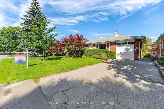 42 Cardigan Rd, Toronto 2