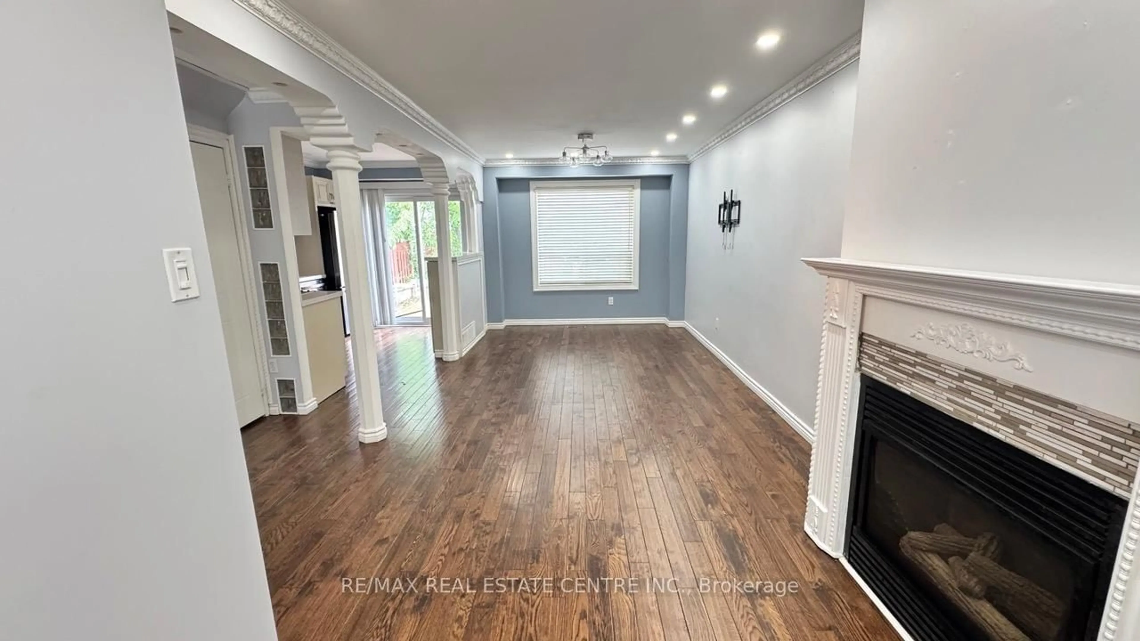 A pic of a room for 16 Nectarine Cres, Brampton Ontario L6S 5Y9