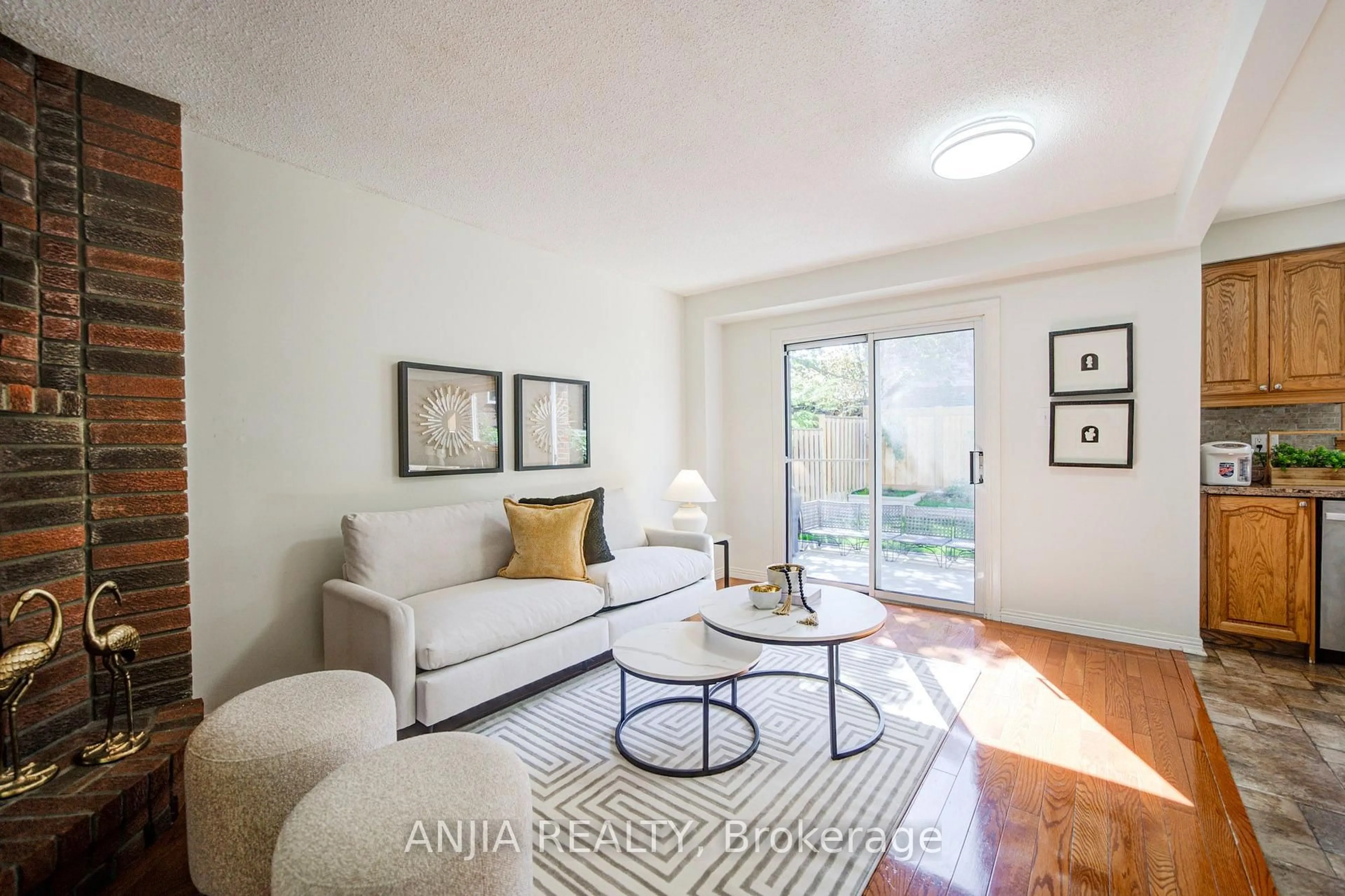 Living room with furniture, unknown for 77 Royal Palm Dr, Brampton Ontario L6Z 1P2