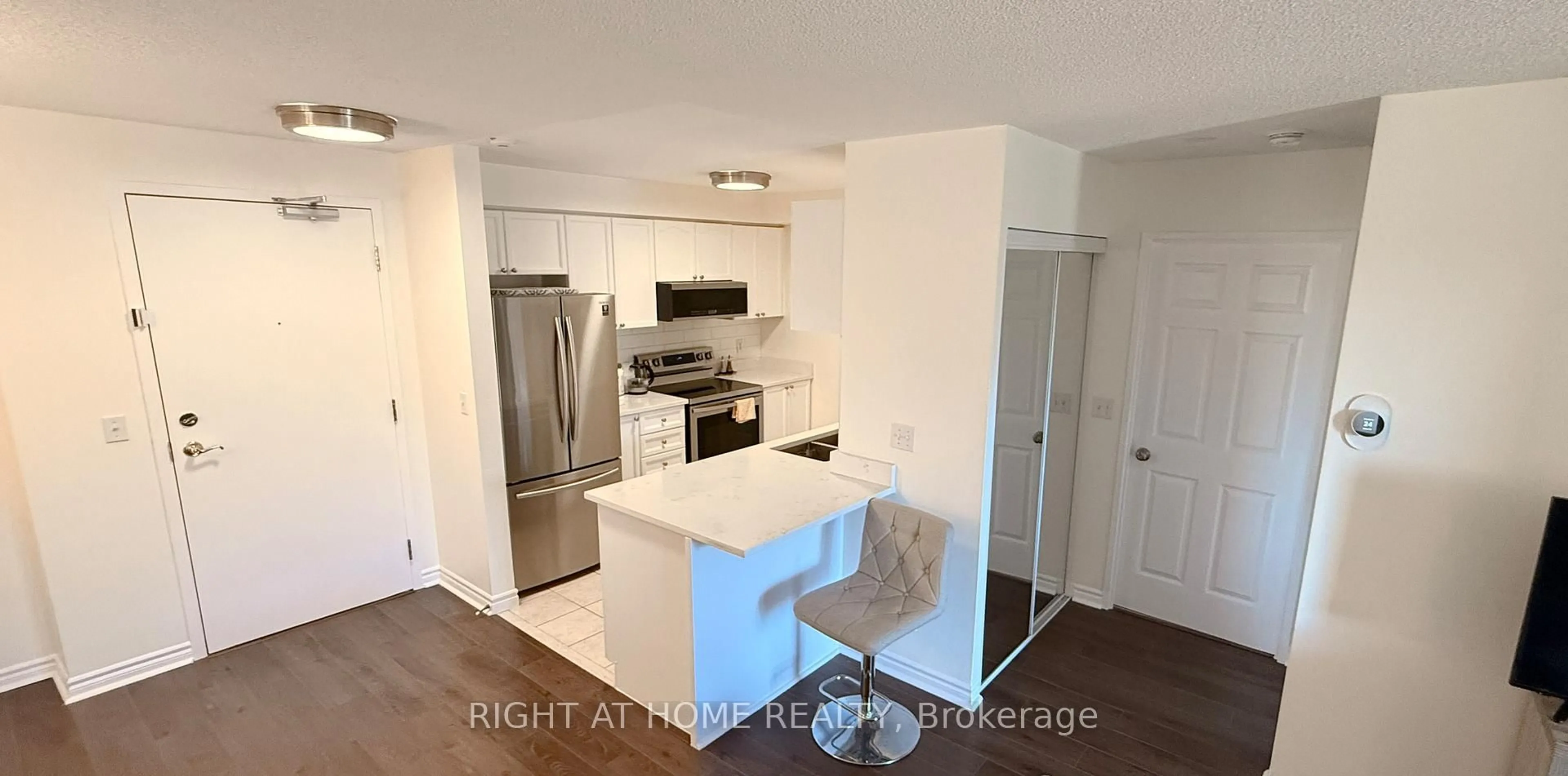 Open concept kitchen, unknown for 2300 Parkhaven Blvd #308, Oakville Ontario L6H 6V9