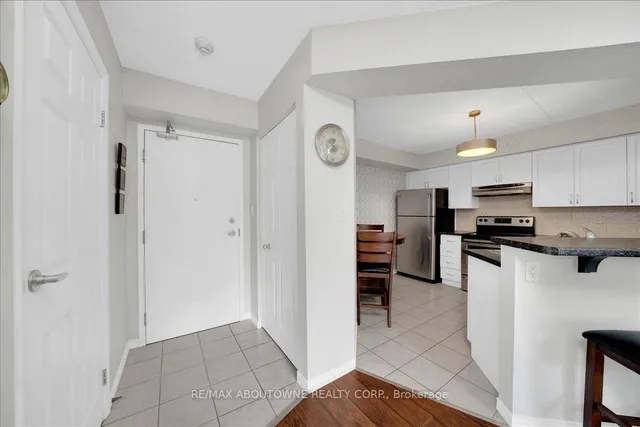 3499 Upper Middle Rd #203, Burlington 5