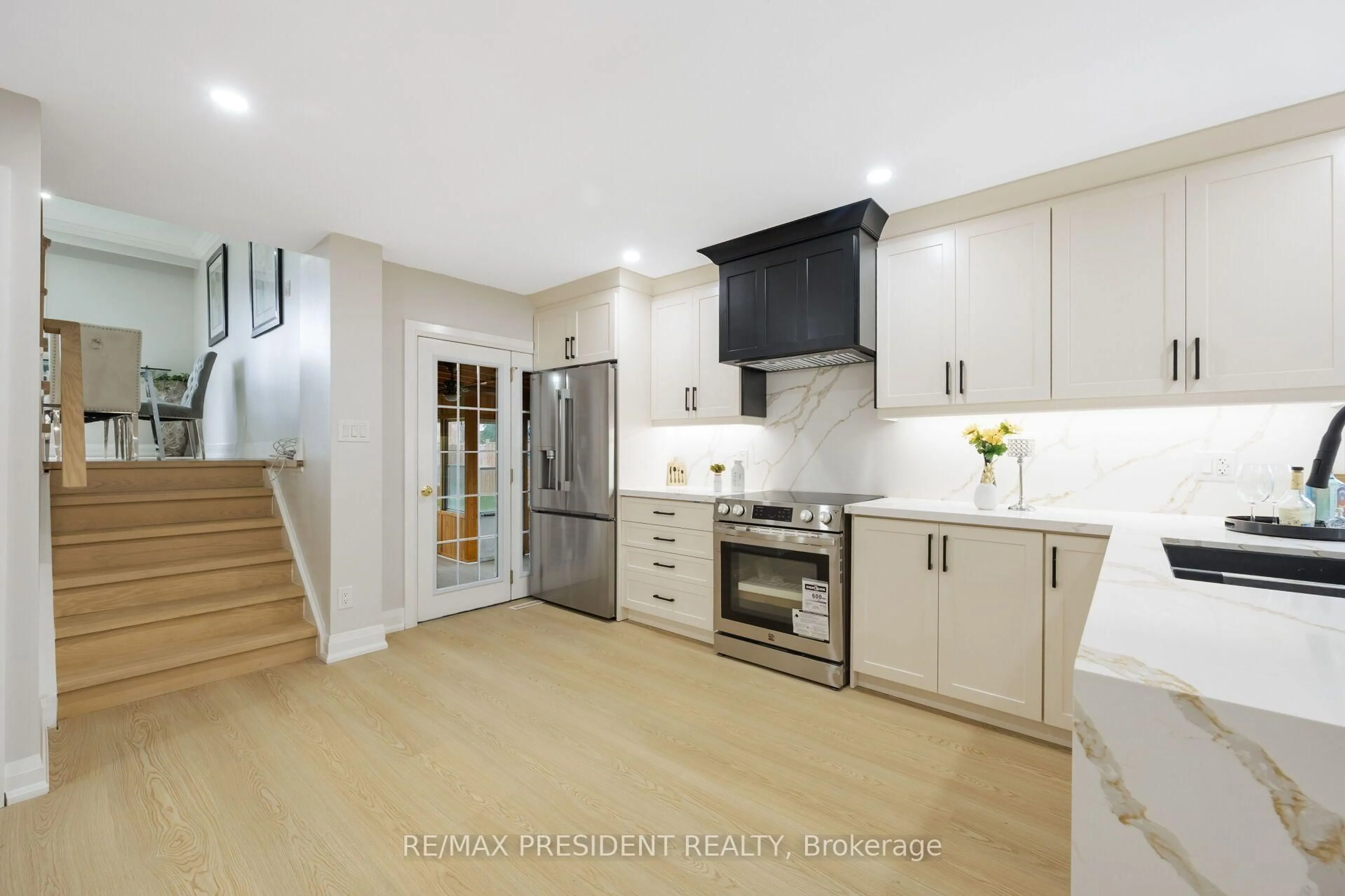 Open concept kitchen, unknown for 5 Simmons Blvd, Brampton Ontario L6V 3V3