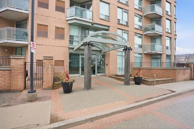 190 Manitoba St #802, Toronto 5