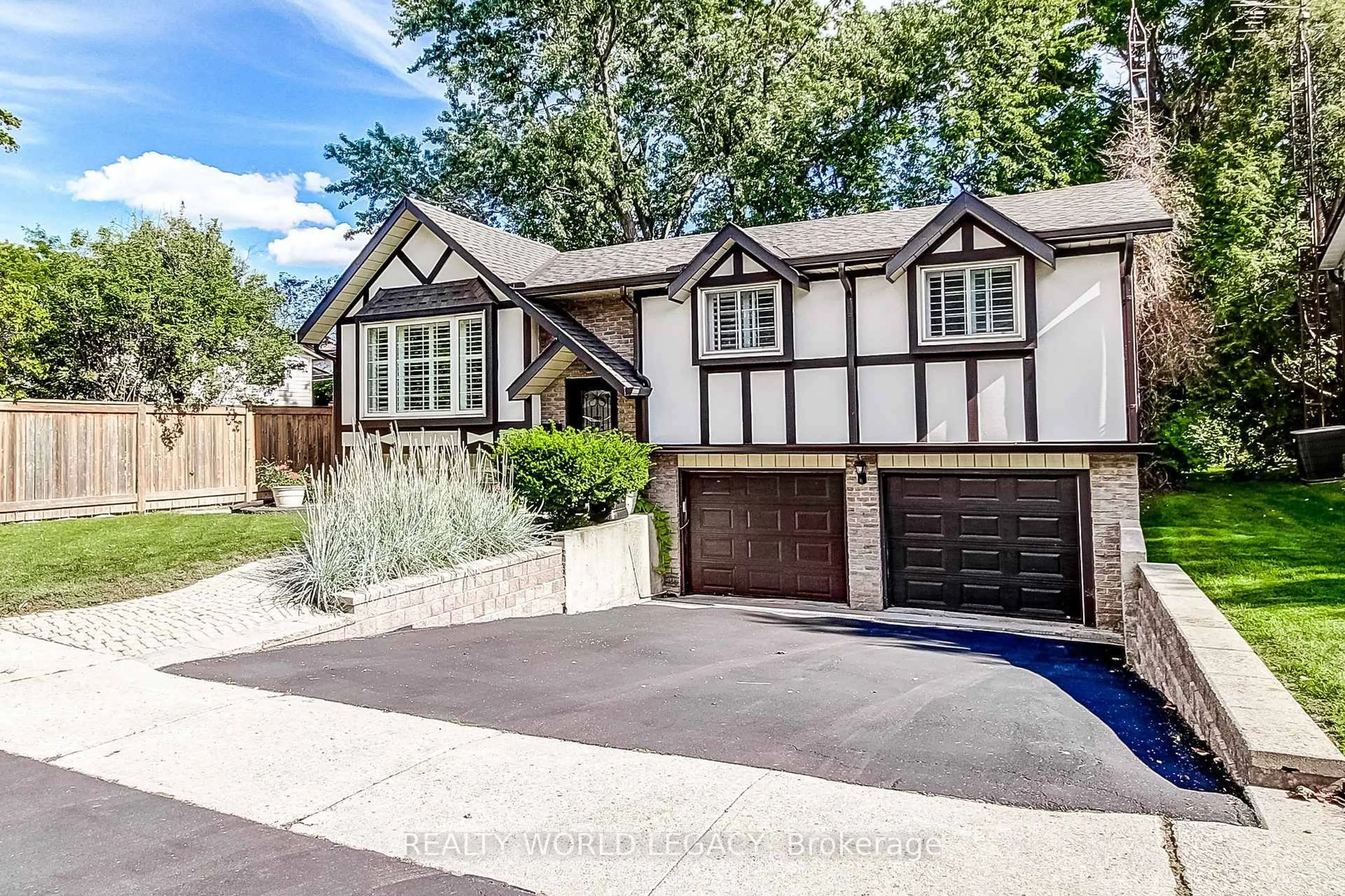 Home with brick exterior material, street for 2426 Lambeth Ave, Burlington Ontario L7P 3G2
