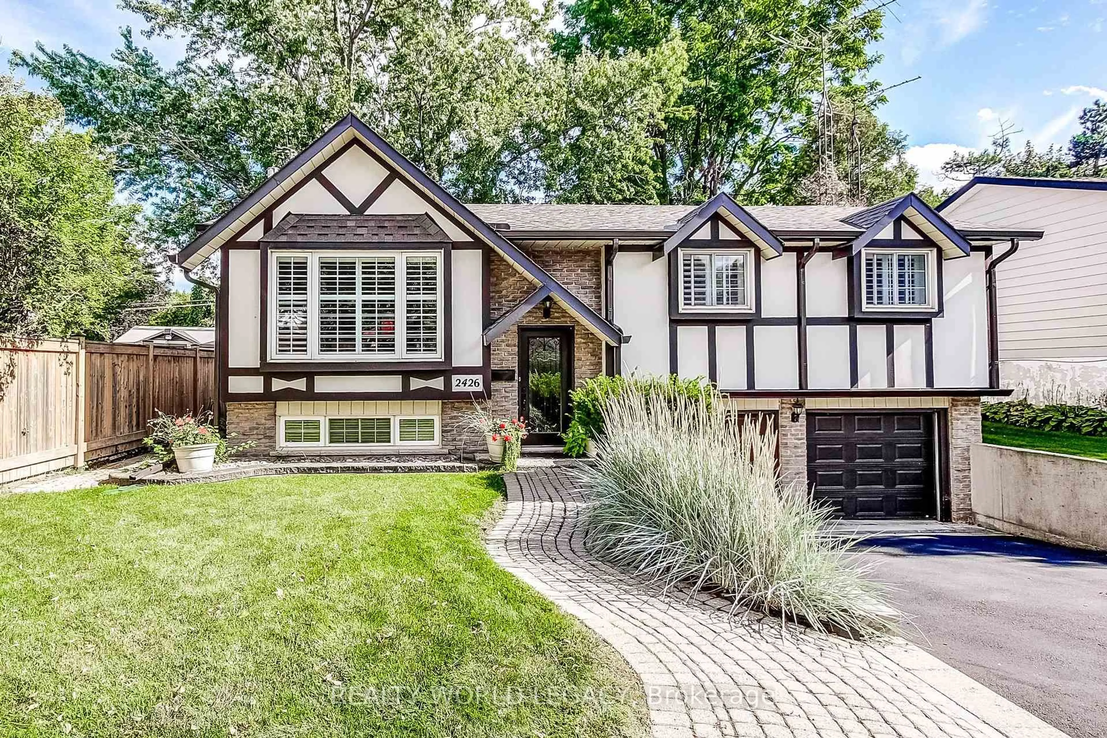 Home with brick exterior material, street for 2426 Lambeth Ave, Burlington Ontario L7P 3G2