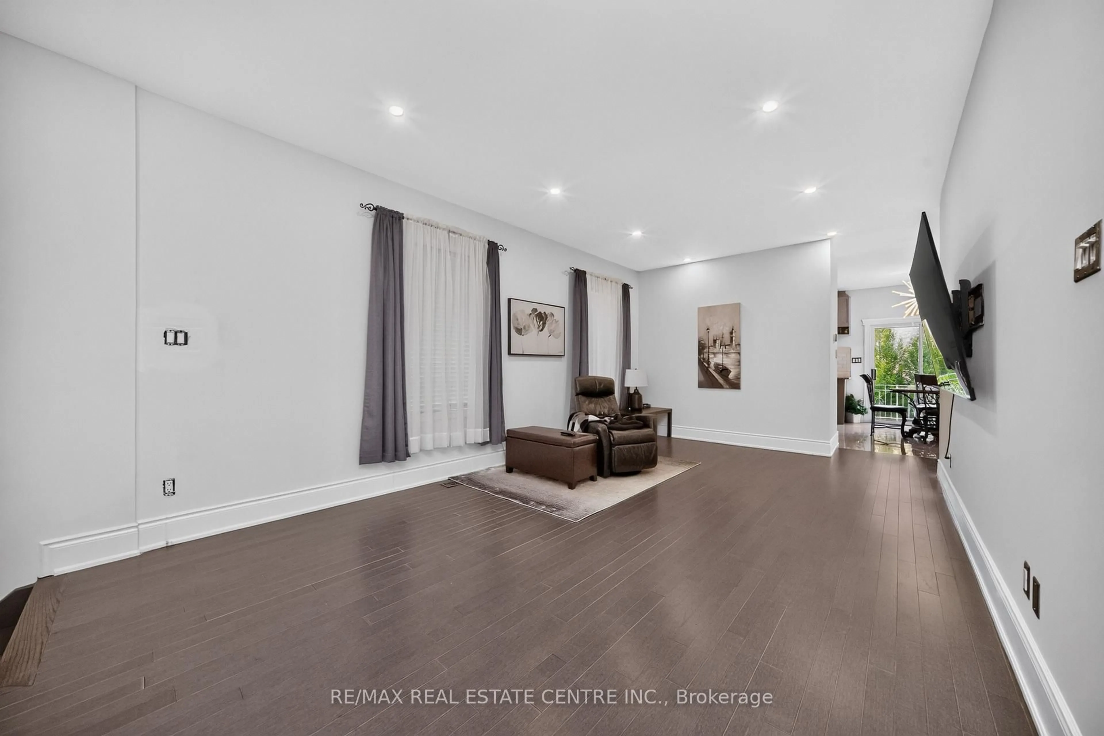 Unknown for 3 Twin Willow Cres, Brampton Ontario L7A 1J9