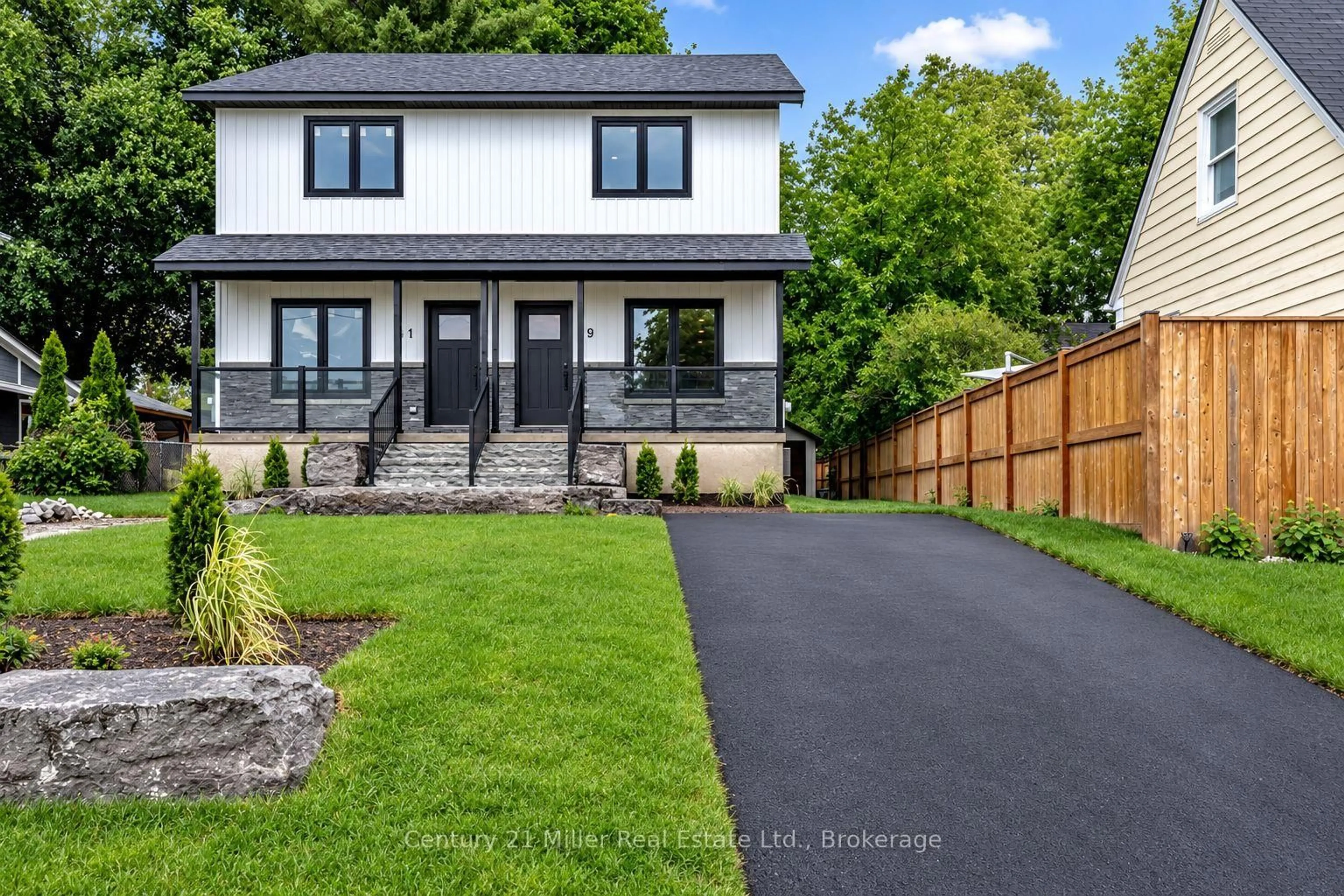 Home with brick exterior material, street for 39 Victoria St, Halton Hills Ontario L7G 3N5