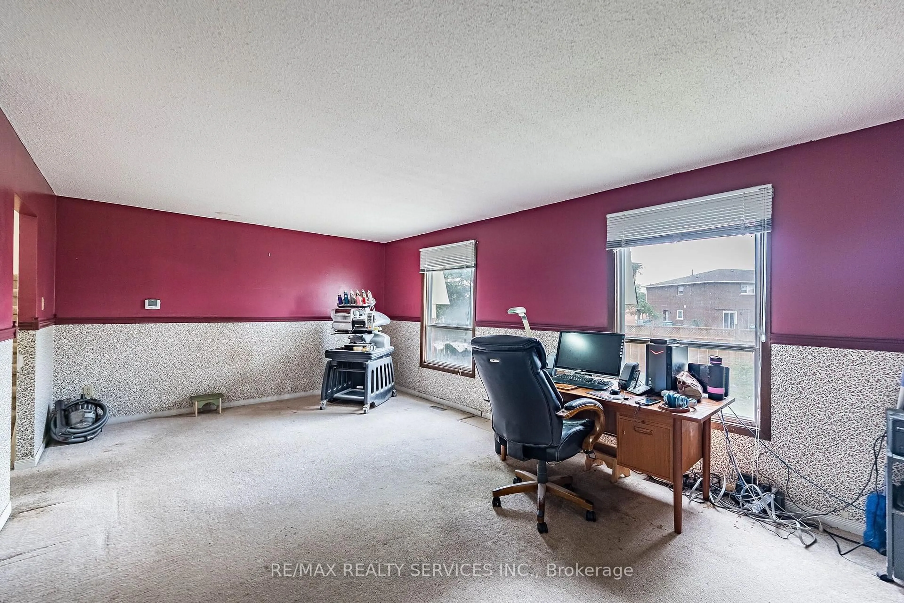 A pic of a room for 42 Linkdale Rd, Brampton Ontario L6V 2Y6