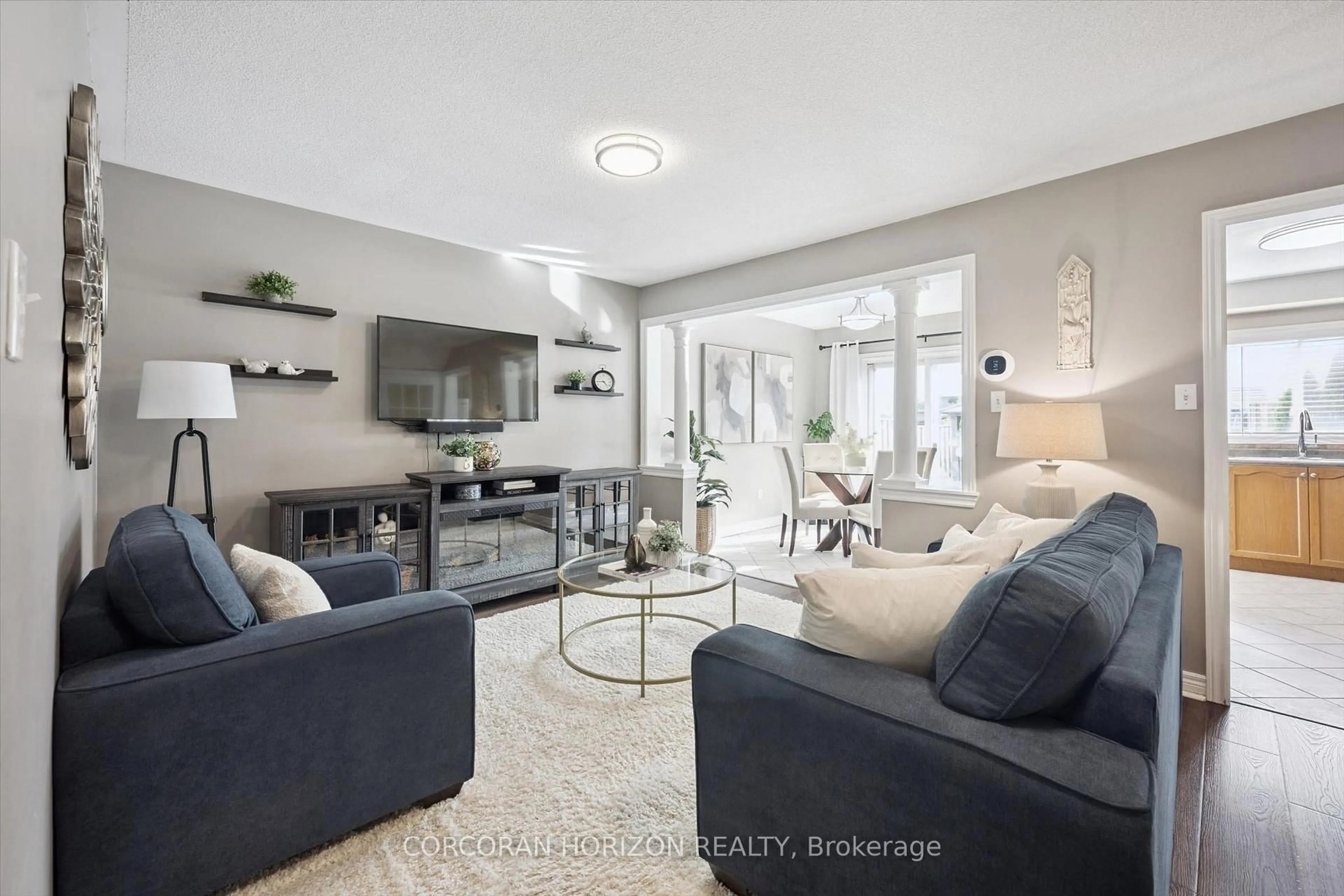 Living room with furniture, unknown for 2970 Berwick Dr #4, Burlington Ontario L7M 4M3