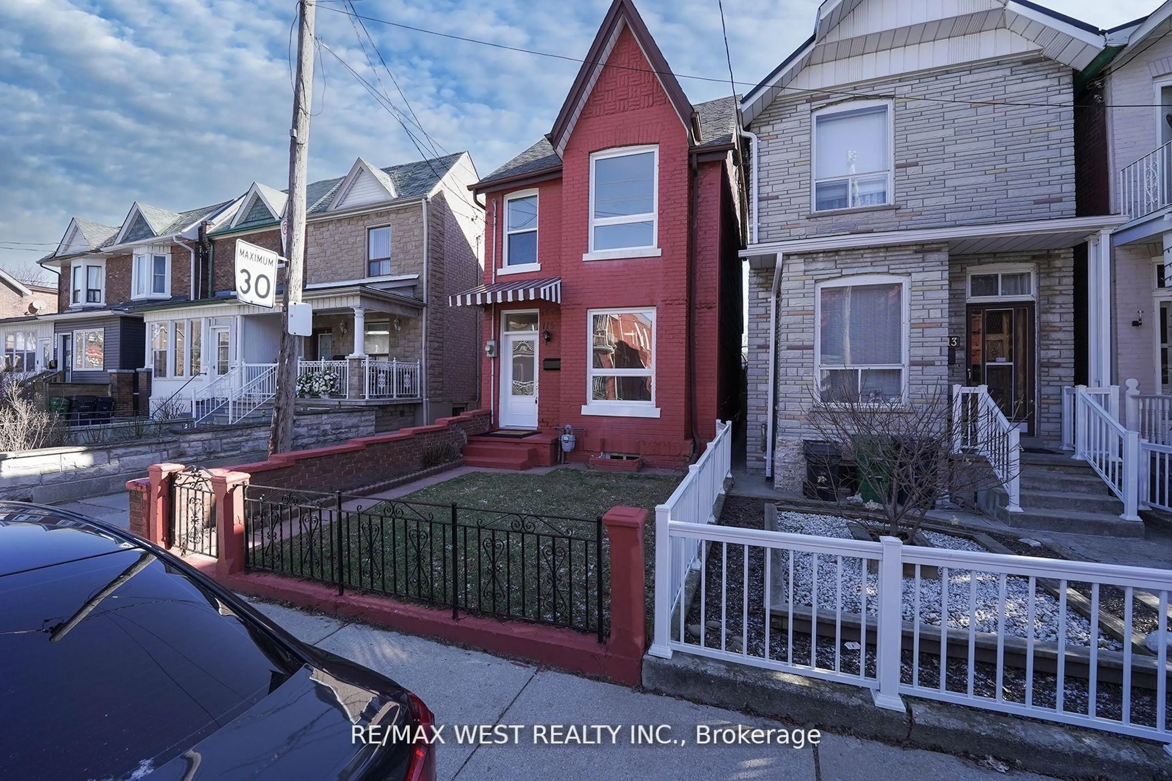 A pic from outside/outdoor area/front of a property/back of a property/a pic from drone, street for 115 Edwin Ave, Toronto Ontario M6P 3Z8