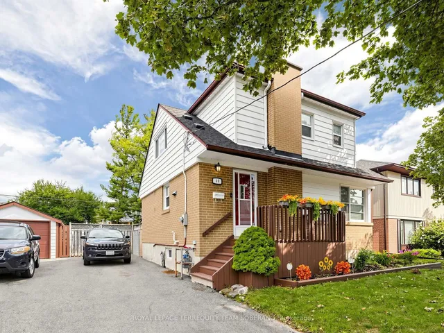 16 Clearbrooke Circ, Toronto 4