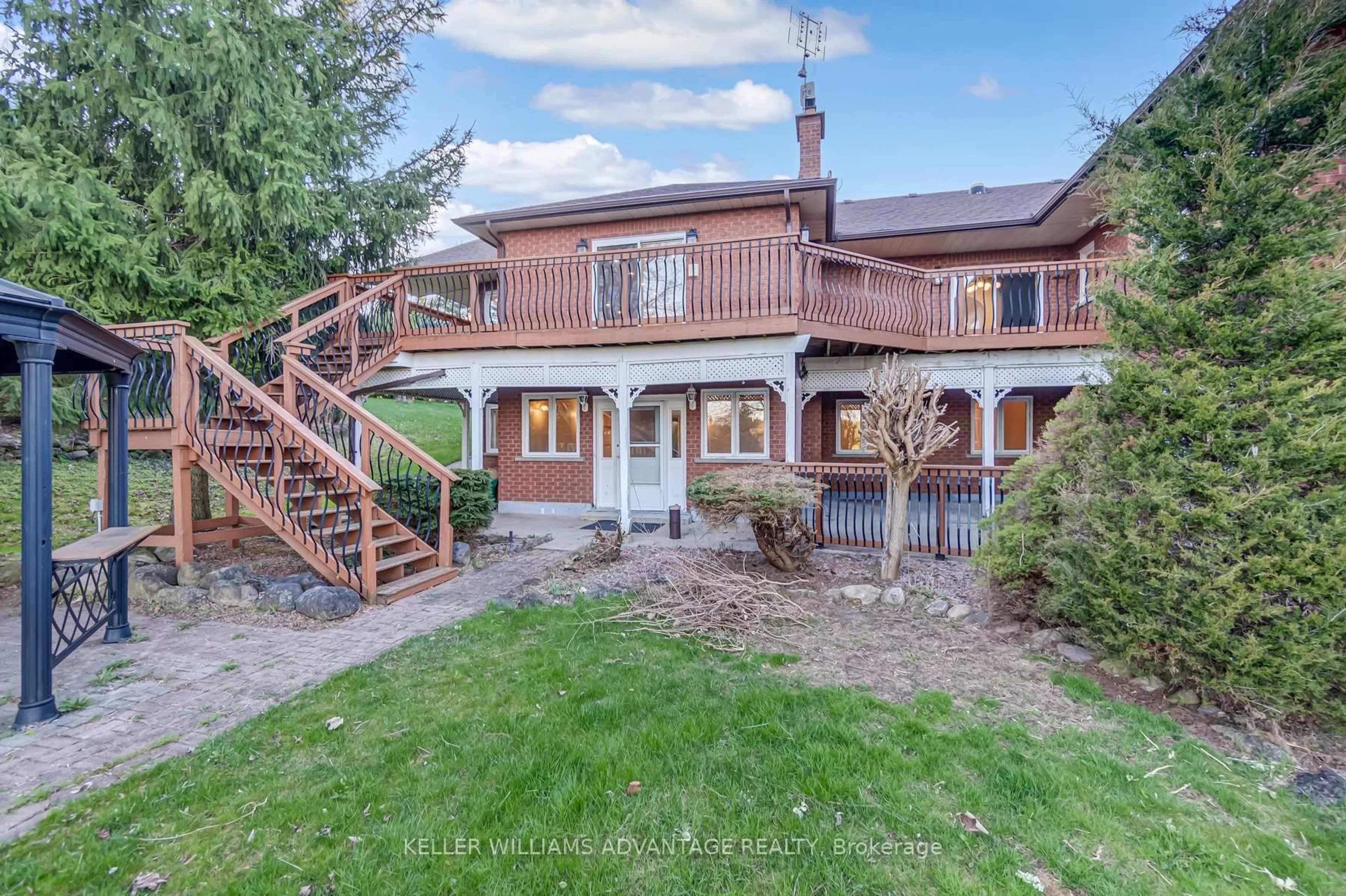 A pic from outside/outdoor area/front of a property/back of a property/a pic from drone, unknown for 3100 30 Side Rd, Milton Ontario N0B 2K0