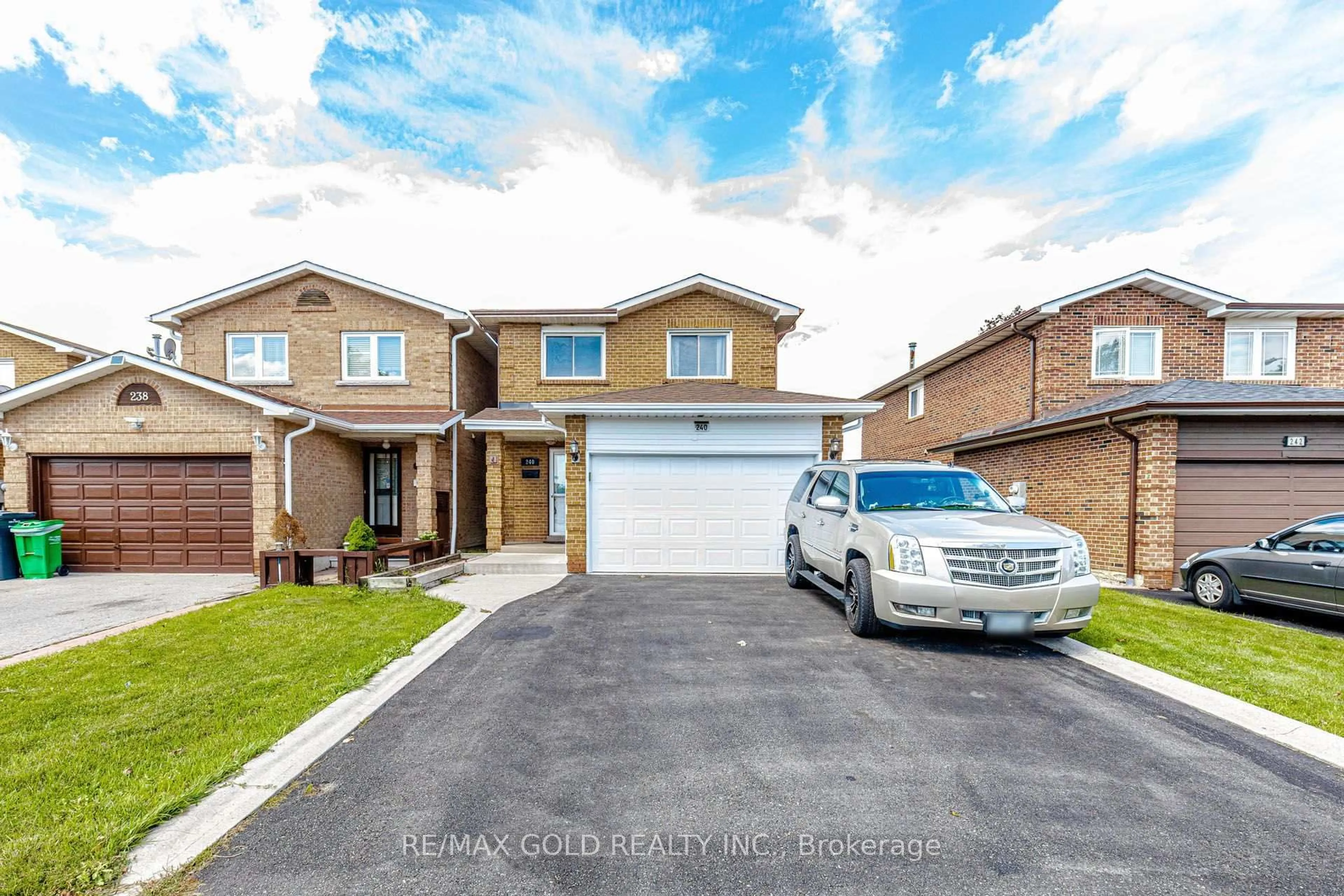 Unknown for 240 Simmons Blvd, Brampton Ontario L6V 3Y1