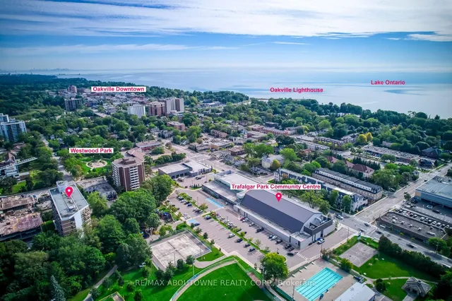 212 Kerr St #906, Oakville 2