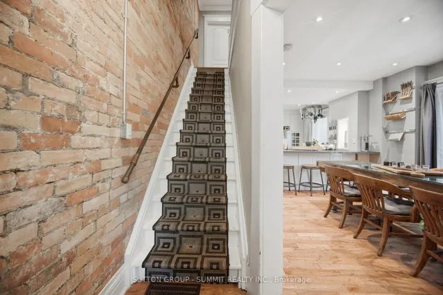 500 INDIAN Grve, Toronto 5
