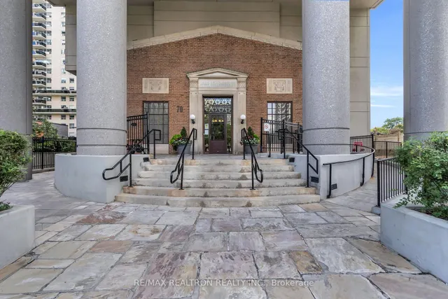 70 High Park Ave #1210, Toronto 4