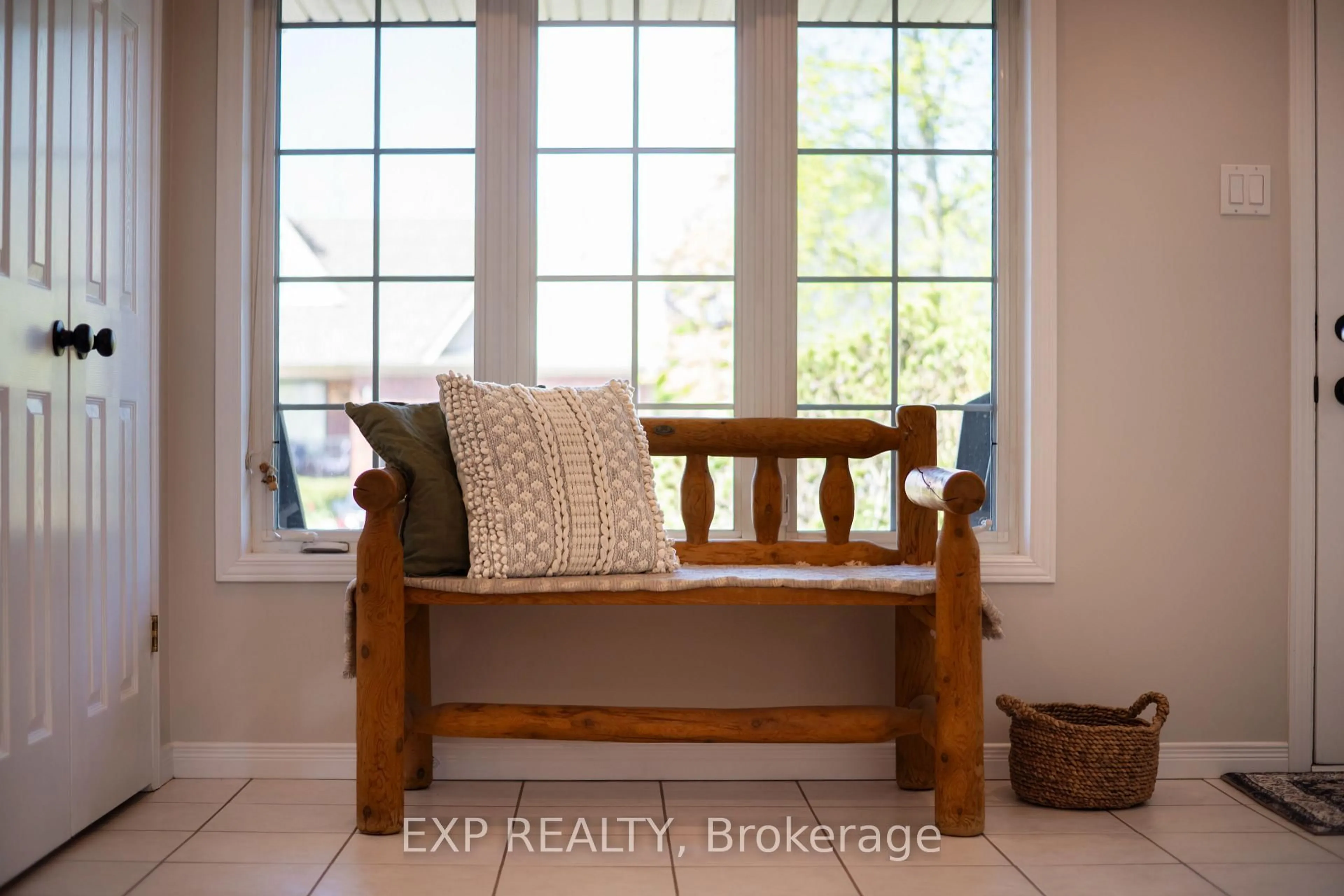 trreb/IMG-W13774284_9a7b2322-3aaa-4594-89c8-28a6ec5f7756-l.jpg