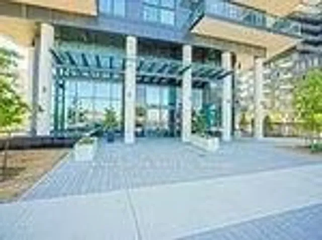 39 Annie Craig Dr #TH3, Toronto 4