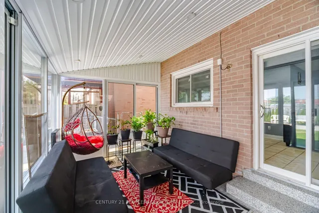 49 Cathy Jean Cres, Toronto 5