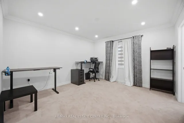 13 Goodsway Tr, Brampton 5