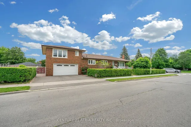 110 Harding Ave, Toronto 2