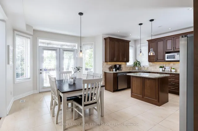 147 Innville Cres, Oakville 4