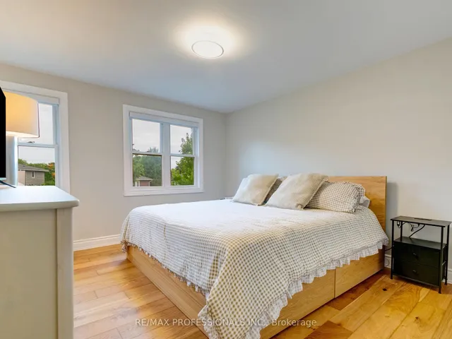 652 Meadow Lane, Burlington 5