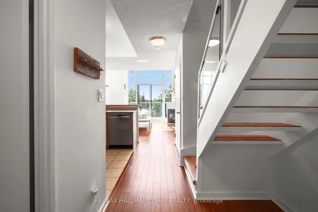 200 Manitoba St #307, Toronto 3