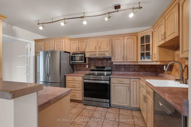 21 Ontario St, Orangeville 5