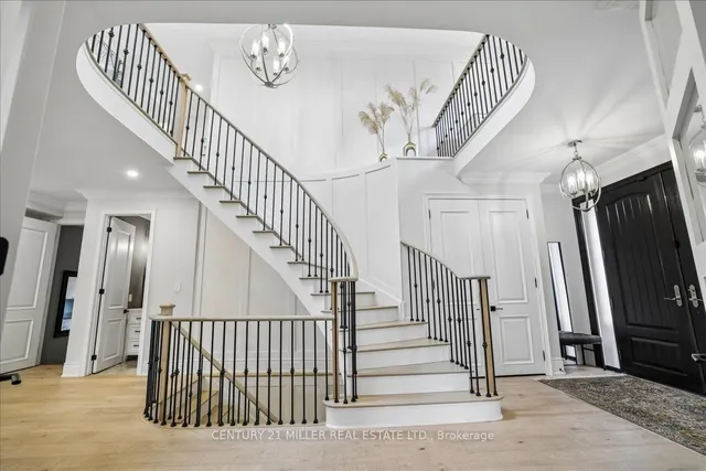 3348 Skipton Lane, Oakville 3