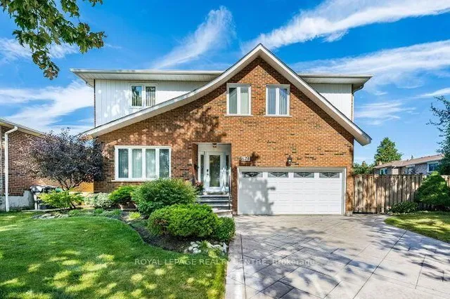 671 Louis Dr, Mississauga 4