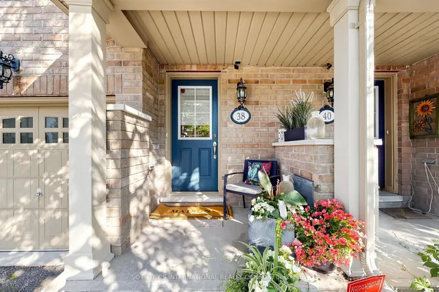 38 Cedar Lake Cres, Brampton 2