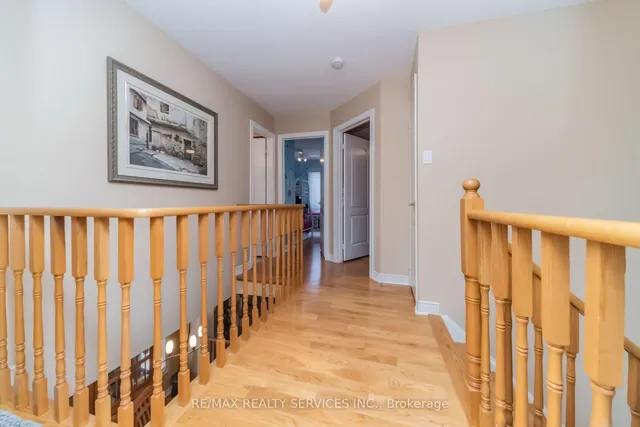 76 Leeward Dr, Brampton 5