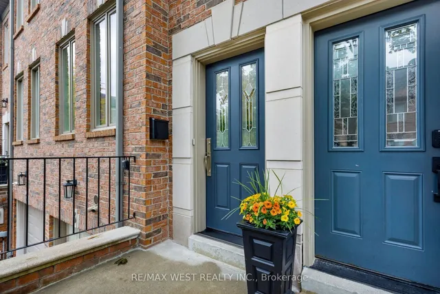 175 Grand Ave #3, Toronto 2