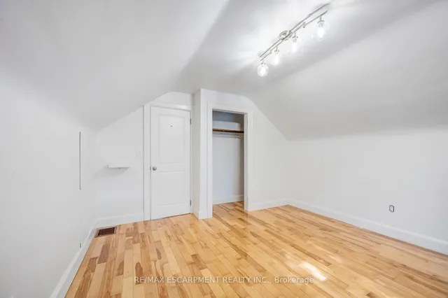 7 Washington Ave, Oakville 4