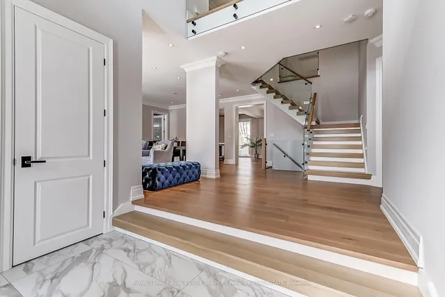1569 Wembury Rd, Mississauga 4