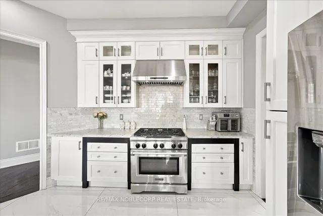 15 Degrey Dr, Brampton 5