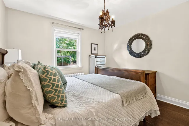 146 Government Rd, Toronto 4